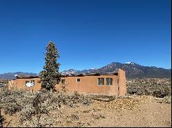 3 Llama Rd, El Prado NM 87529