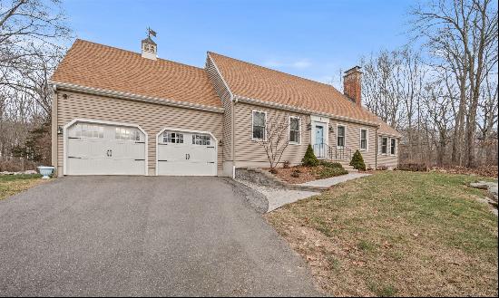 4 Settlement Road, Hebron CT 06231