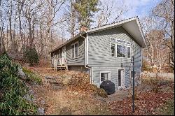 10 Breton Rd, Upton MA 01568