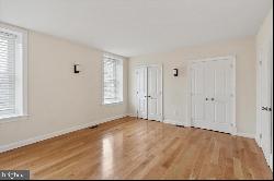 200 Green Lane Unit 1, Philadelphia PA 19127