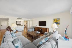 6710 Pelican Bay Blvd Unit 412, Naples FL 34108