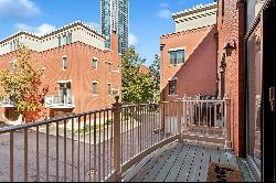 407 N CLINTON Street, Chicago IL 60654