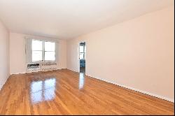 241-20 Northern Blvd. #6E ,Douglaston, NY, 11362