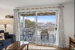 Beautifully Renovated Light-Filled Provincetown Condo with Bay Views