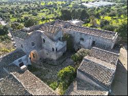 Modica, immerse yourself in the charm of a farm of 700