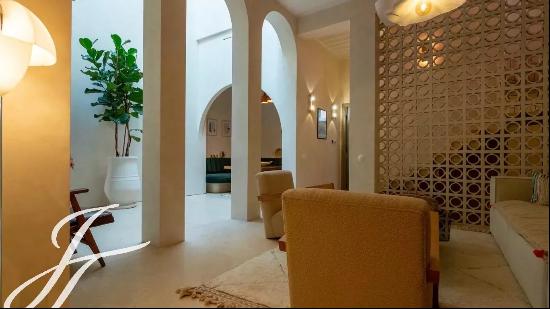 Stylish 3 bedroom Riad with spa and rooftop pool