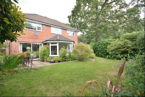 A spacious, detached family home situated close to local amenities and Martins Heron train