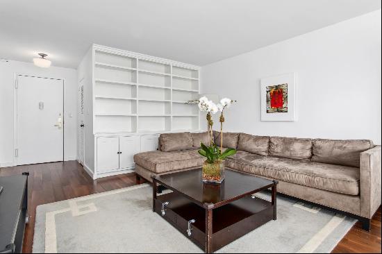 QUIET, RENOVATED EAST & SOUTH-FACING HOME  Move right in! The coveted and rarely