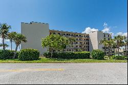 3939 Ocean Drive, #201B, Vero Beach, FL