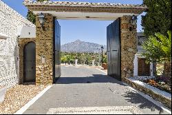 Town House-Nueva Andalucia - Los Toreros