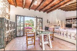 Elegant rural home available for rent on the outskirts of Manacor.