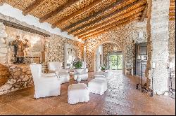 Elegant rural home available for rent on the outskirts of Manacor.