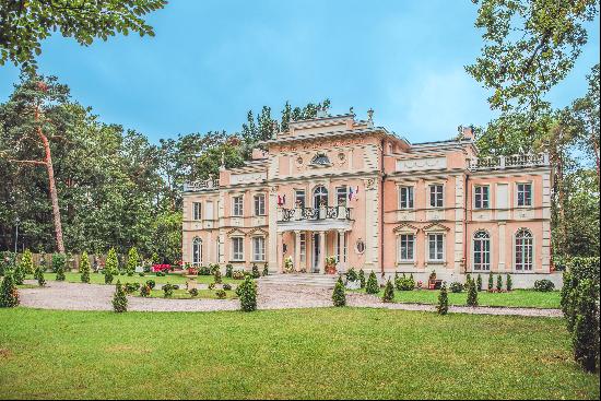 Neoclassical Palace in Konstancin-Jeziorna