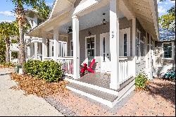 Spacious Beach Cottage With Media Room Backing To Forest