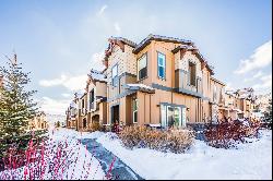 Charming, Bright, End Unit Facing Preserved Open Space