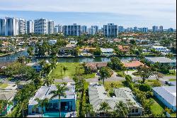 419 Alamanda Dr, Hallandale Beach FL 33009