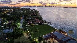 5212 N Bay Rd, Miami Beach FL 33140