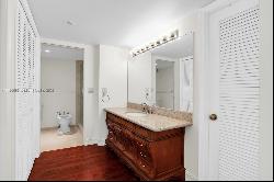 625 Biltmore Way # 1007, Coral Gables FL 33134