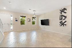 1040 Eucalyptus Dr, Hollywood FL 33021