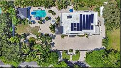 7400 SW 72nd Ct, Miami FL 33143