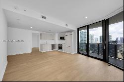 45 SW 9th St # 2101, Miami FL 33130