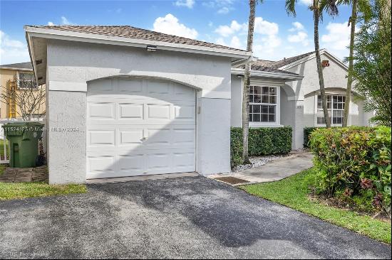 12012 NW 13th St, Pembroke Pines FL 33026