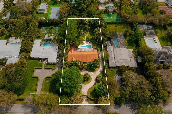 6480 SW 114th St, Pinecrest FL 33156