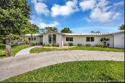 8860 SW 174th St, Palmetto Bay FL 33157