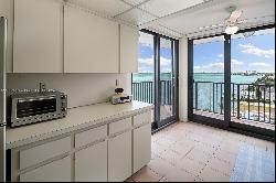 801 N Venetian Dr # 801, Miami FL 33139