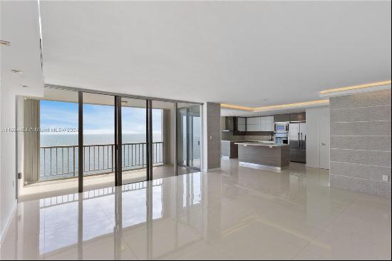 881 Ocean Dr # 18F, Key Biscayne FL 33149