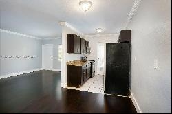 95 Edgewater Dr # 206, Coral Gables FL 33133