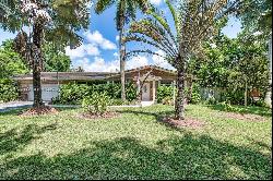 8405 SW 144th St, Palmetto Bay FL 33158