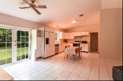 9055 SW 158th St, Palmetto Bay FL 33157