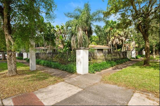 1240 Ferdinand St, Coral Gables FL 33134