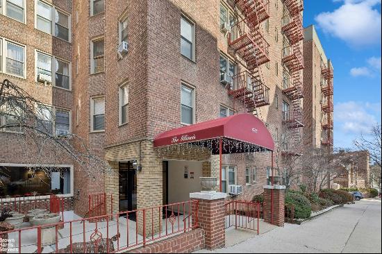 67 -25 Clyde Street 6K In Forest Hills, New York