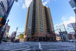 300 W Peachtree Street NE #8E