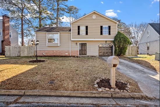 1622 Sandy Pines Way, Chesapeake, VA 23321