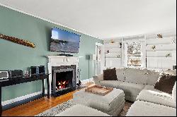 17 Barlow Avenue, Glen Cove, NY 11542