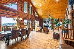 Charming Mountain Log Home, Stunning Lake Views and Private Cul-De-Sac Location