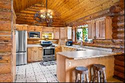 Charming Mountain Log Home, Stunning Lake Views and Private Cul-De-Sac Location