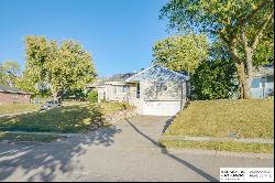 2405 S 46th Avenue, Omaha NE 68106