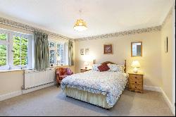 Hillier Road, Guildford, Surrey, GU1 2JQ