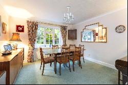 Hillier Road, Guildford, Surrey, GU1 2JQ