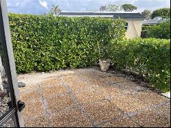 6 Hackney Ln Unit A26, Naples FL 34112