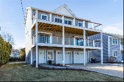 3 Camden Road, Narragansett RI 02882