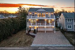 3 Camden Road, Narragansett RI 02882