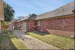 105 Holly Hill Lane, Bullard TX 75757