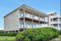 98 Oleander Court, Surf City NC 28445