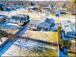 604 Nordic Court, Libertyville IL 60048