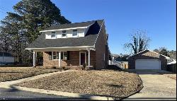 402 Highland Avenue, Suffolk VA 23434